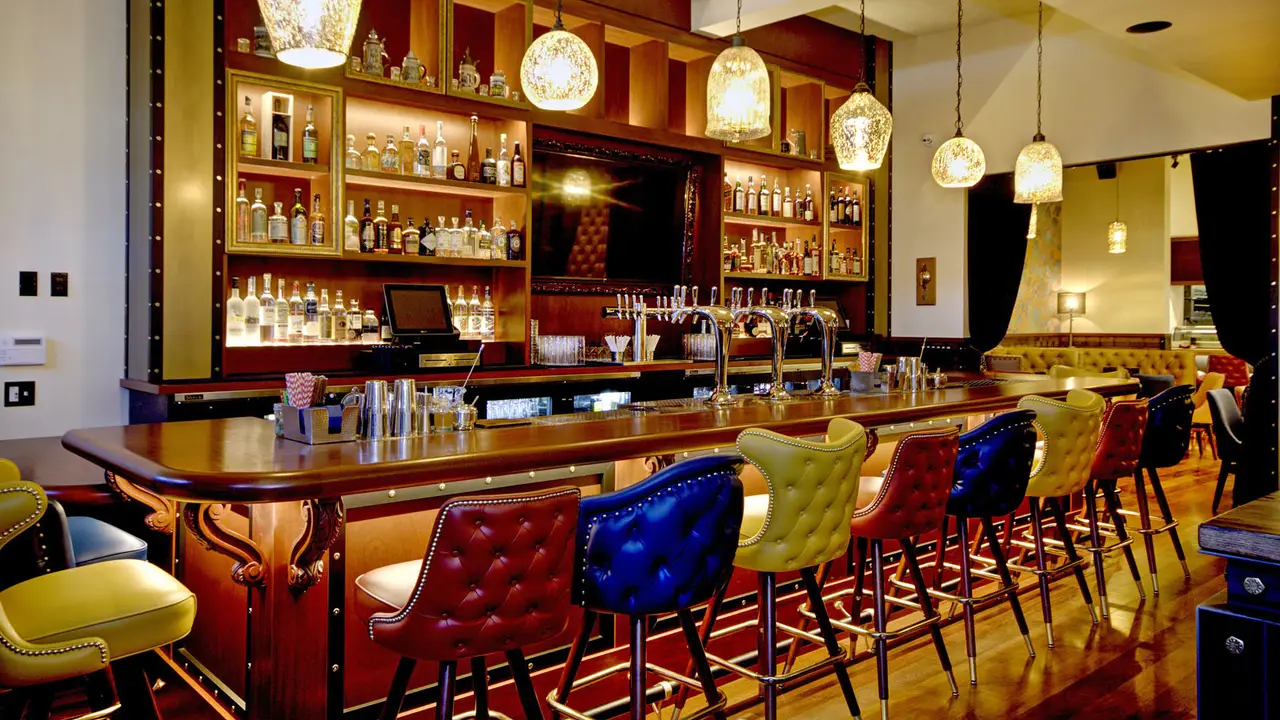 Finn Town Tavern - Permanently Closed, San Francisco, CA