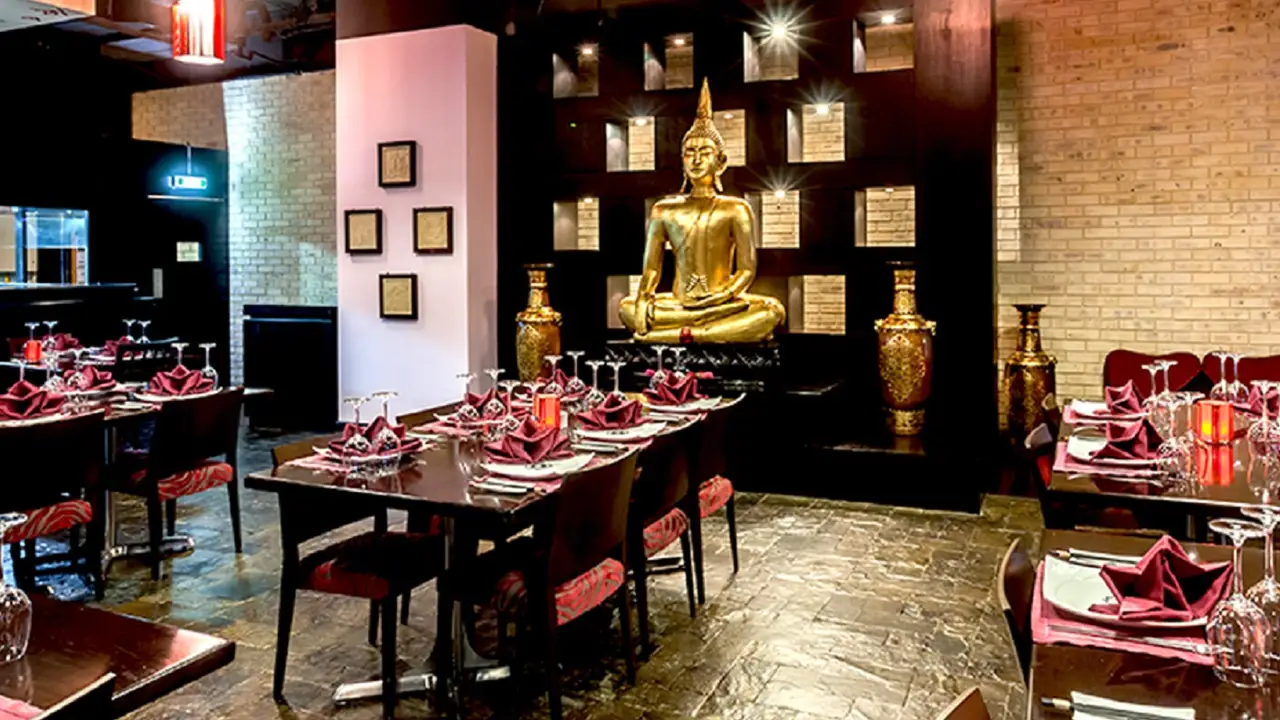 The Royal Budha - Holiday Inn Dubai - Al Barsha, Al Barsha, Dubai
