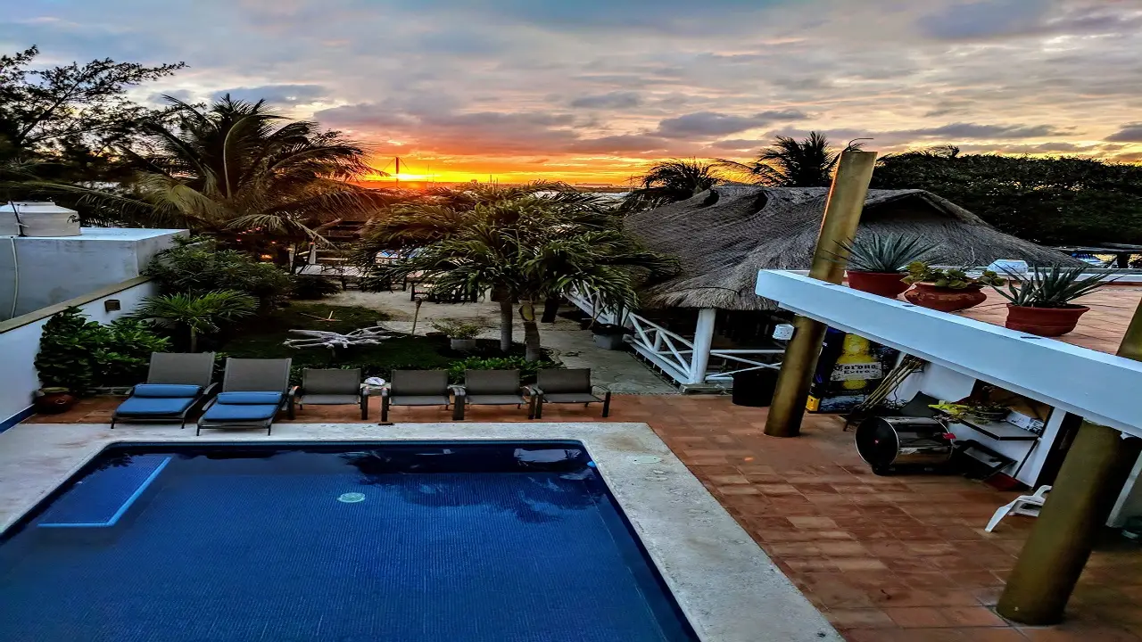 O - Skulls Landing, Isla Mujeres, ROO