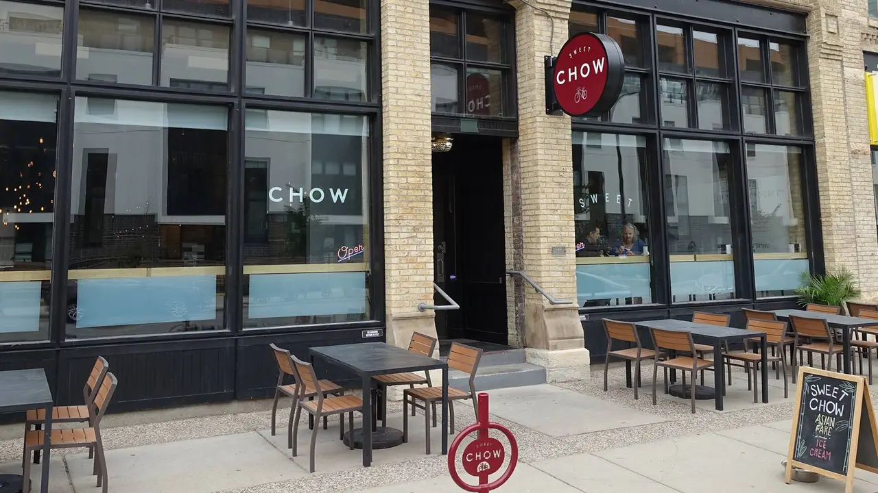 Sweet Chow Restaurant & Bar - Permanently Closed, Minneapolis, MN