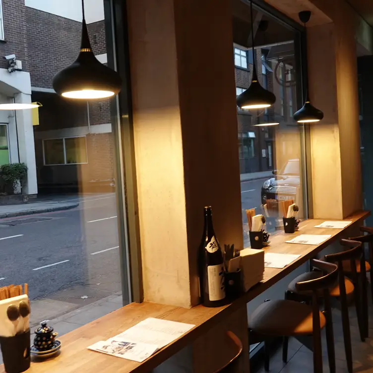 Tanakatsu, London, 