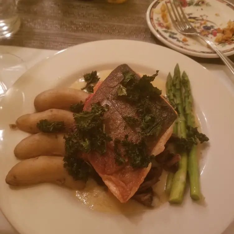 Sage Restaurant - McCloud Hotel, McCloud, CA