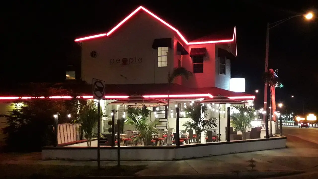 People Italian Restaurant & Pizzeria - Permanently Closed, Palmetto, FL