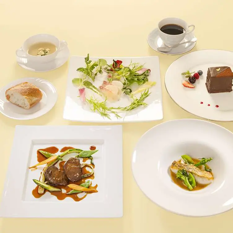 Pomme d'Adam - Marunouchi Hotel，TokyoChiyoda-ku