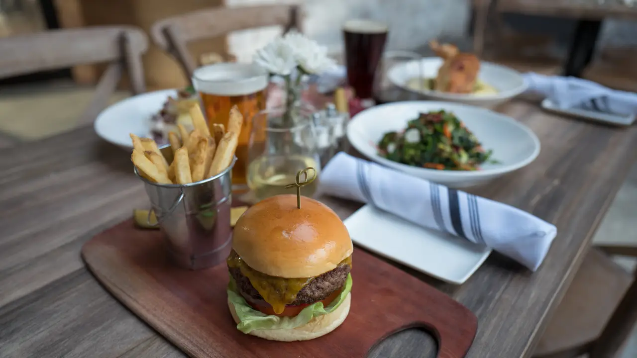 Publicans - Permanently Closed, Manhasset, NY