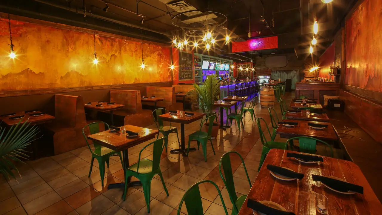 Union City Social Eatery & Lounge, Union City, NJ