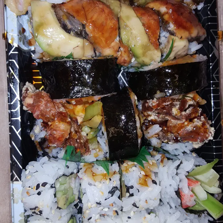 Bua Hana, Forest Park, IL