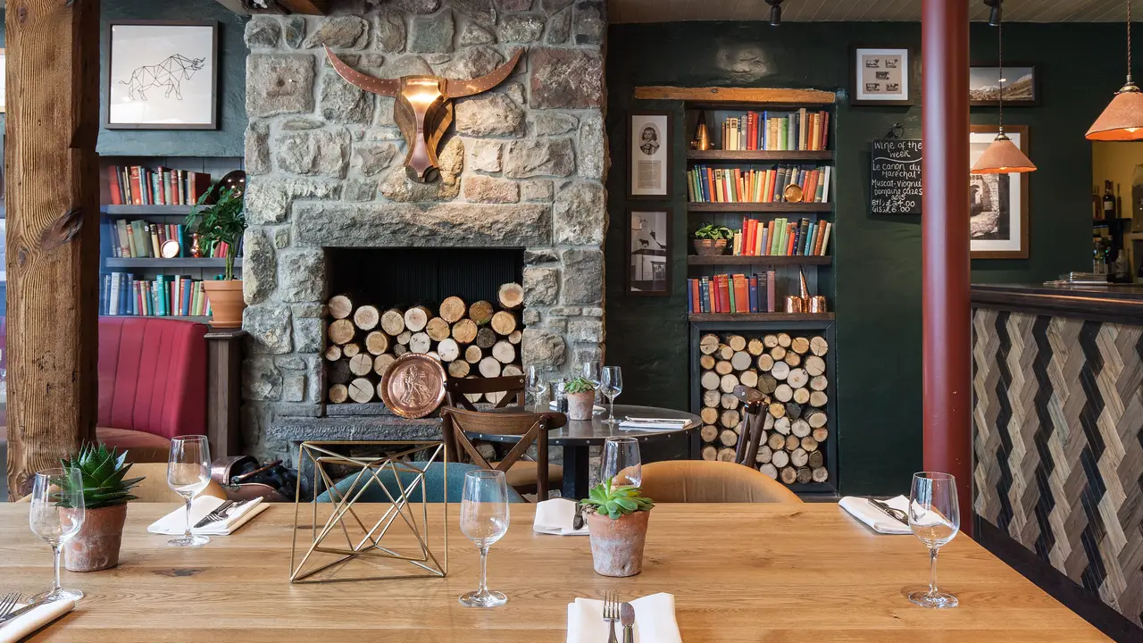 Coach at The Bull Beaumaris, Beaumaris, Gwynedd