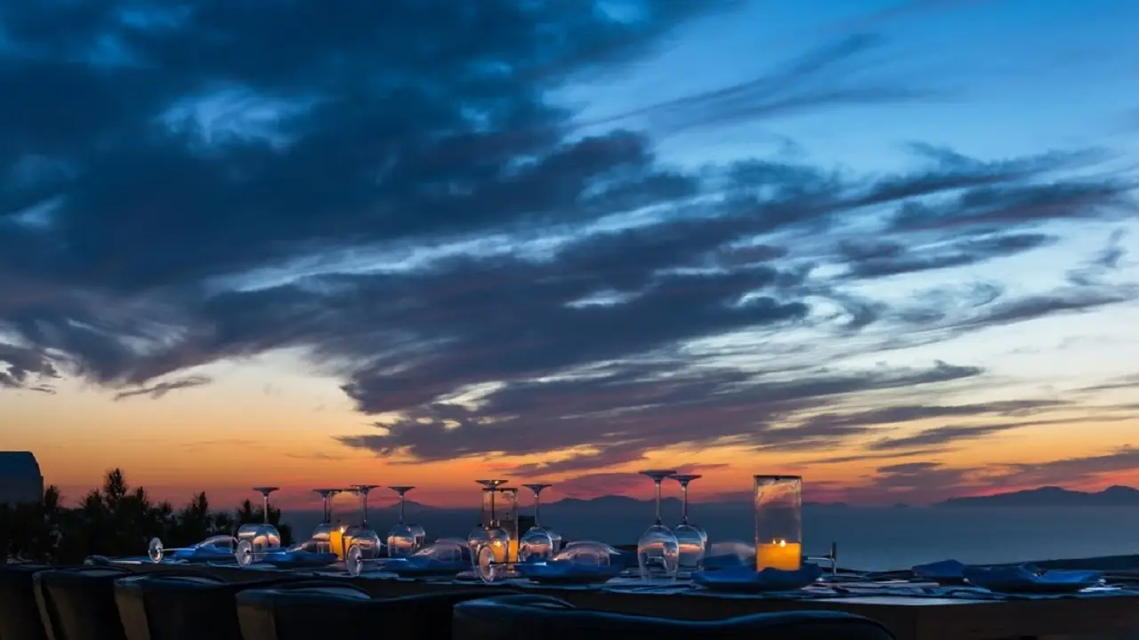 Catch Bar Restaurant, Oía, Santorini