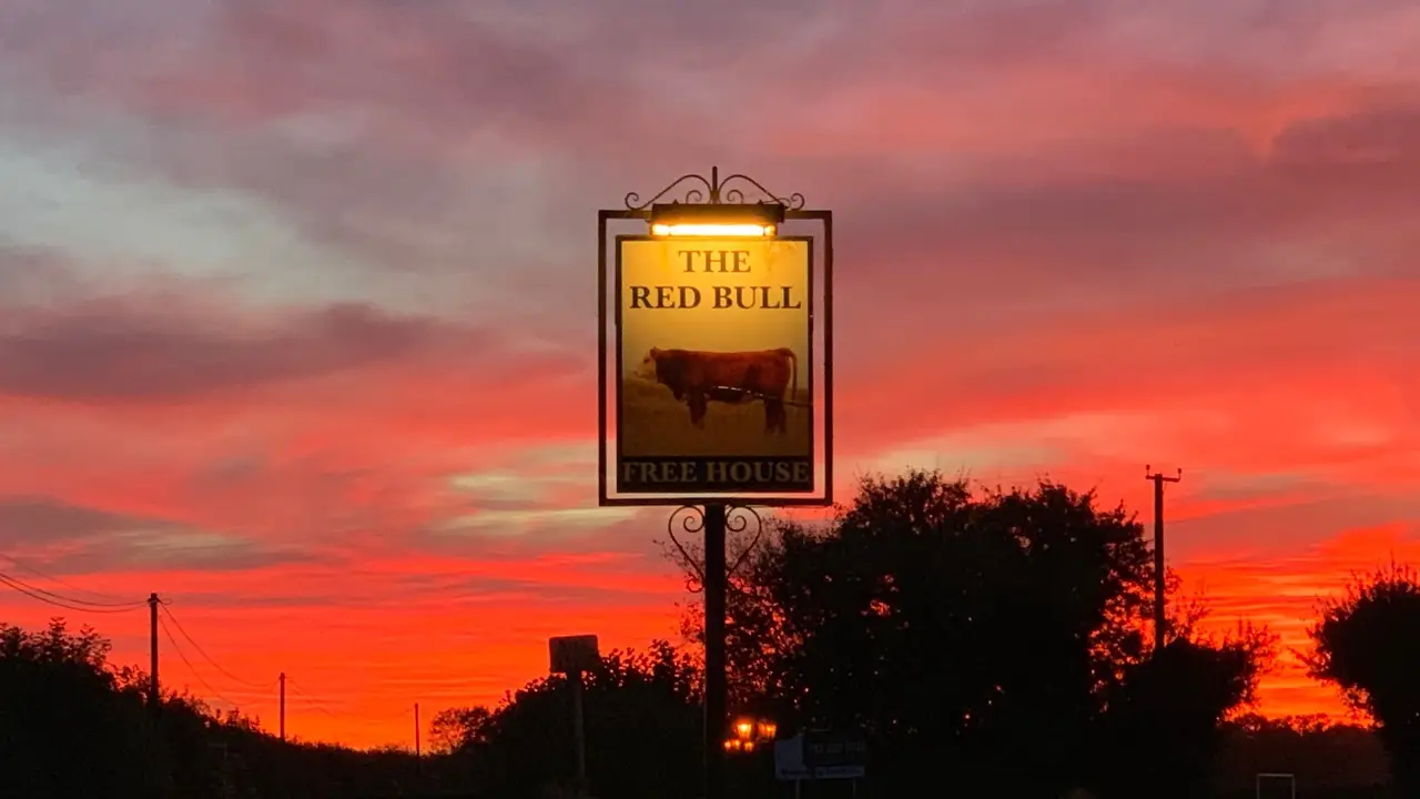 The Red Bull，WiltshireMalmesbury