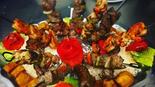 Una foto del restaurante Little Turkish Village Dining Lounge