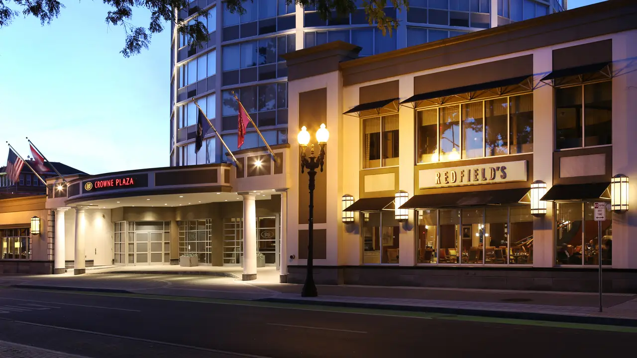 Redfield's Restaurant - Crowne Plaza Syracuse - Permanently Closed, Syracuse, NY