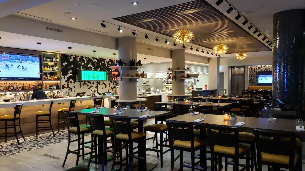 Maxx’s Kitchen, Toronto, ON