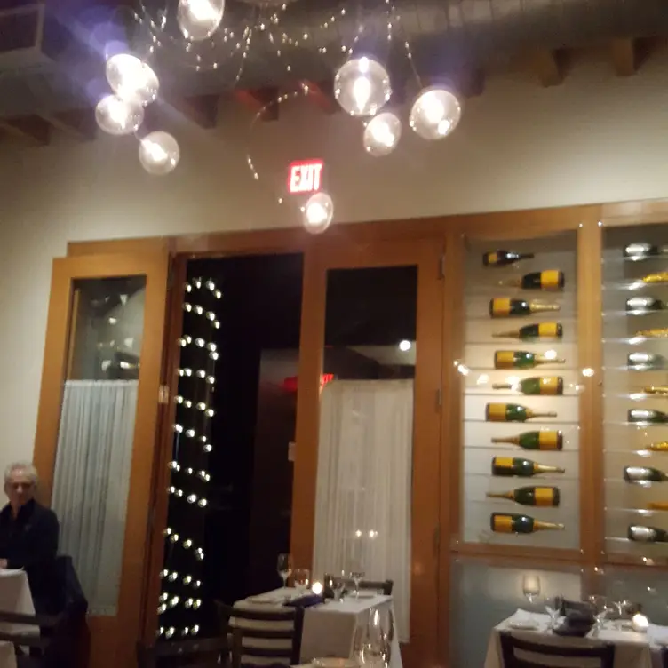 Les Zygomates Wine Bar Bistro, Boston, MA