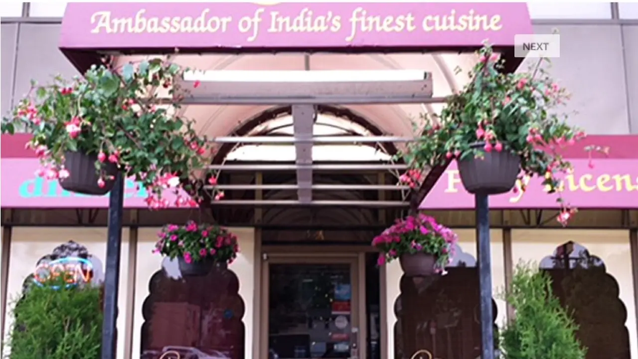 Rajdoot Restaurant, Calgary, AB