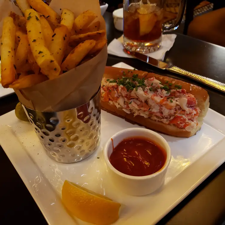 The Pub by Wegmans Allentown, Allentown, PA