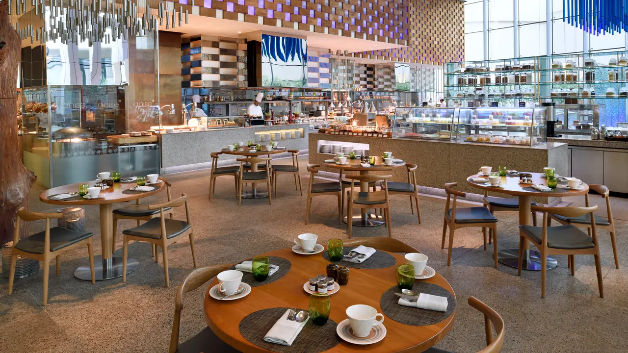 Iftar at Anise, Dubai, Dubai
