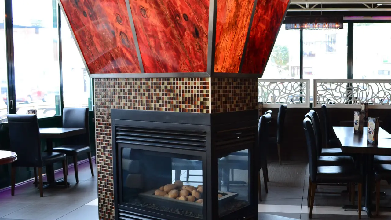 Le Grill Resto Bar Evasion, Victoriaville, QC