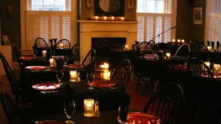 Una foto del restaurante Lafayette Inn & Restaurant