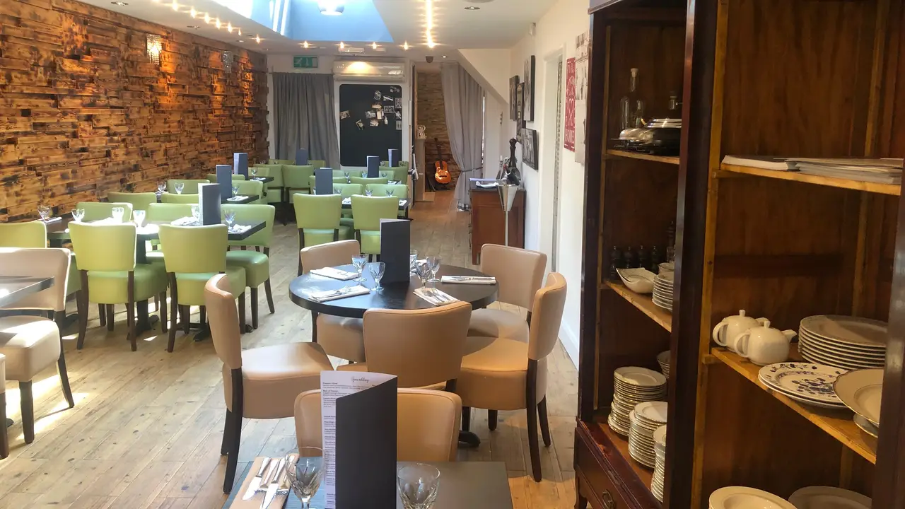 Monti Ristorante Italiano  Southend-on-Sea