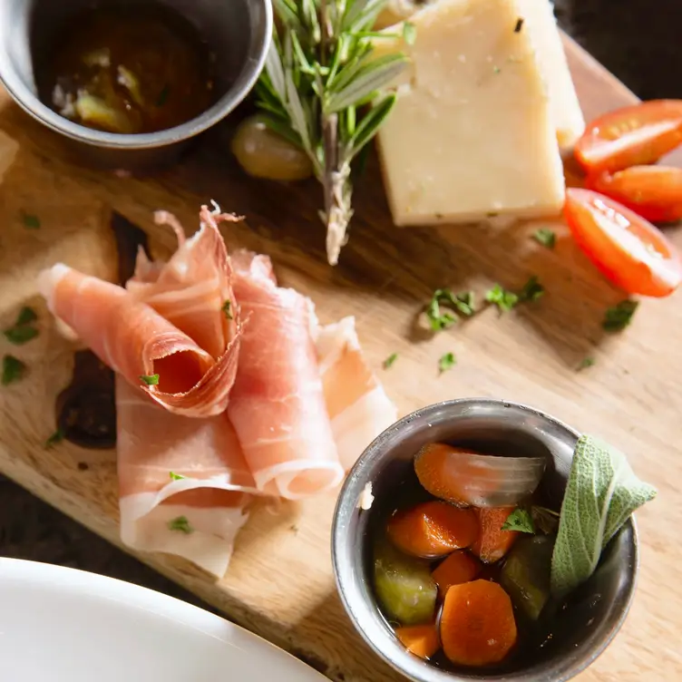 Replace - Ciao Ristorante + Enoteca, Cape Girardeau, MO