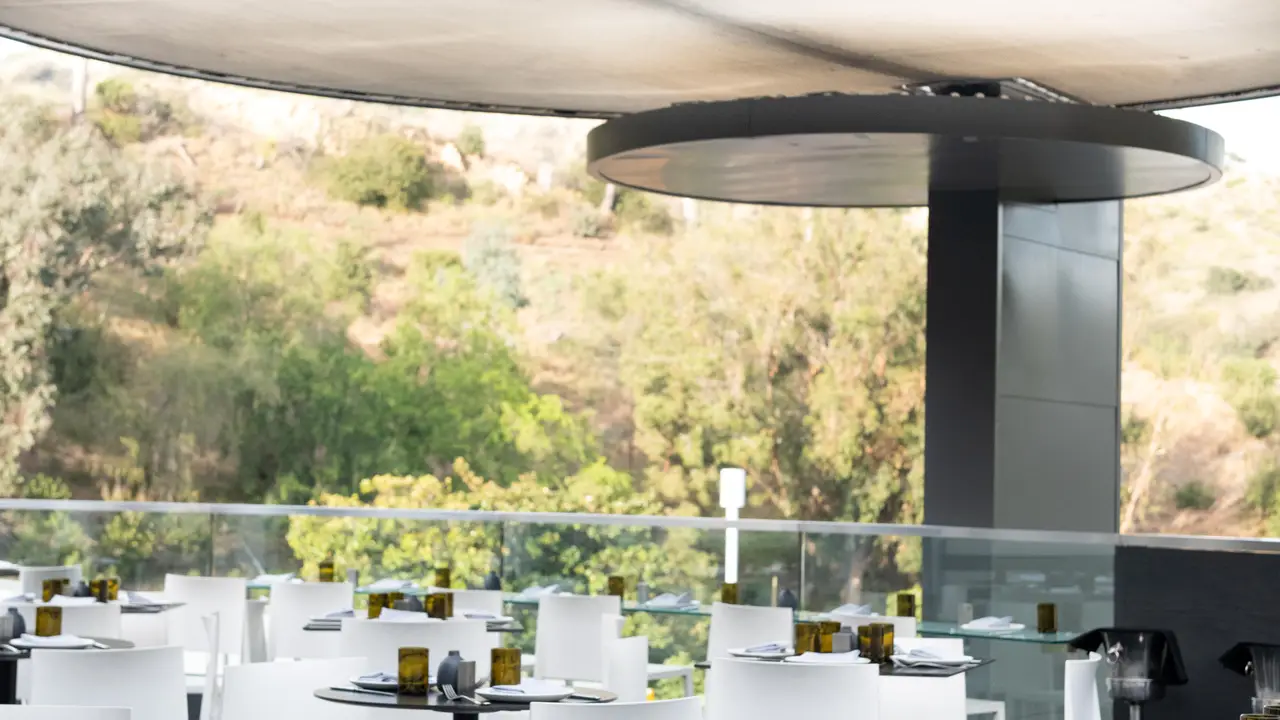 Ann's Winebar by A.O.C, Los Angeles, CA