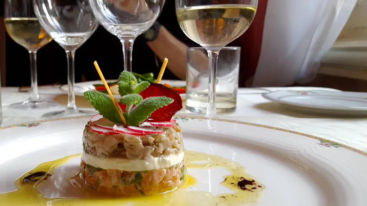 Belle Isle sur Risle restaurant, Pont Audemer, Eure