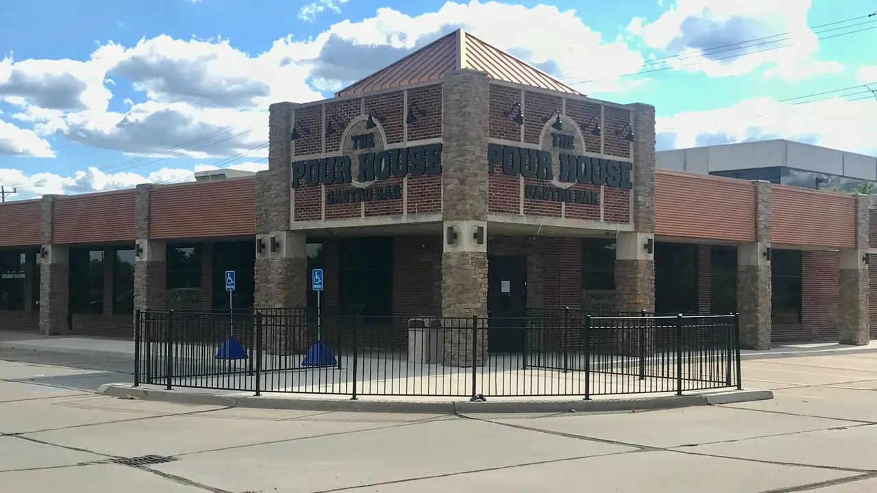 The Pour House Gastro Bar, Shelby Township, MI