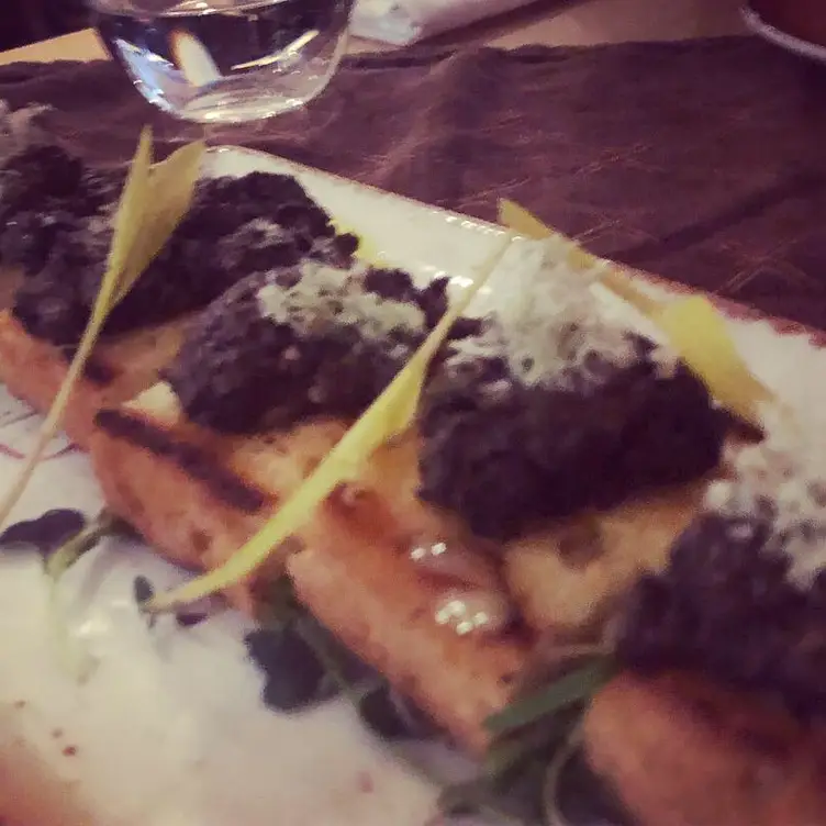 Kukum, Toronto, ON