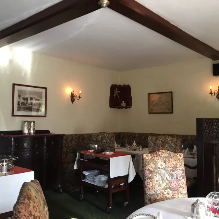 Tom Moore's Tavern, Hamilton, Hamilton