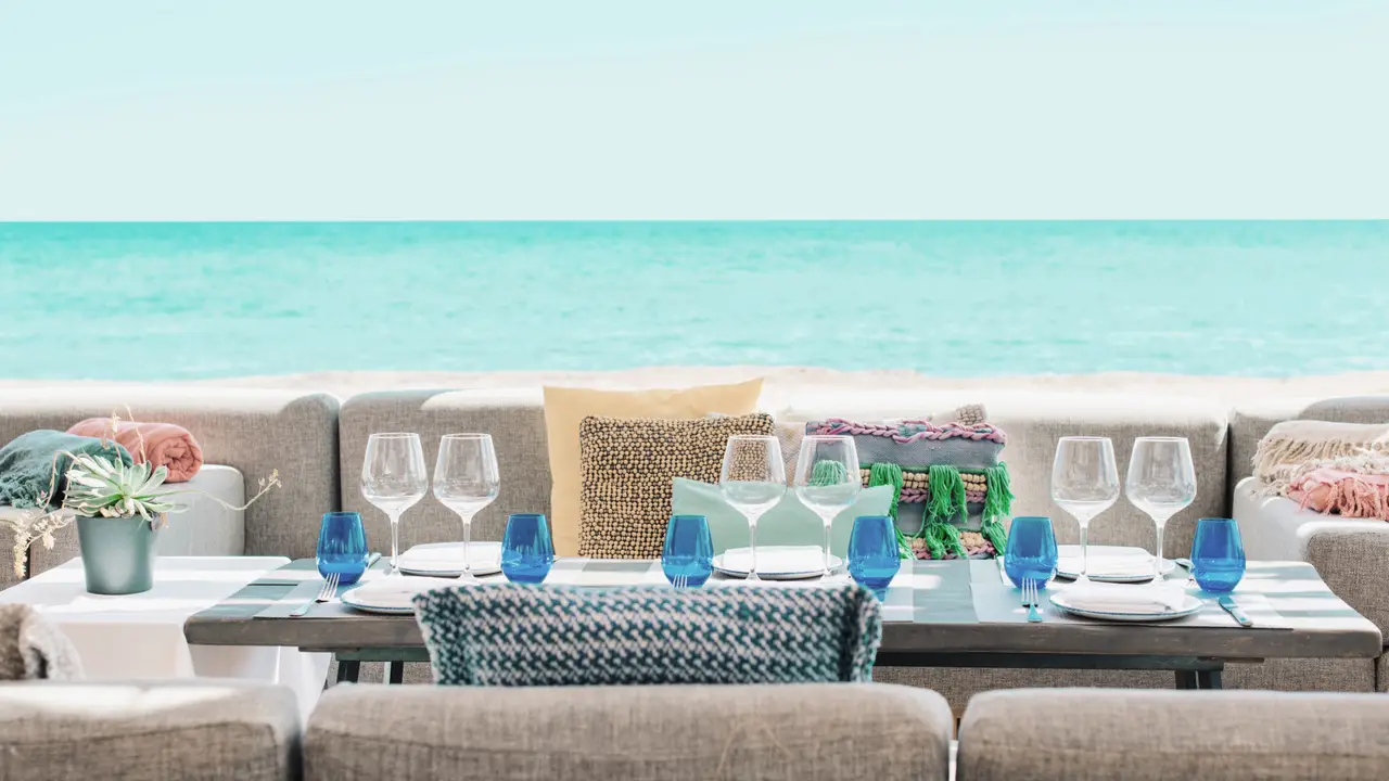 Chiringuito Blue - W Hotel Ibiza, Santa Eularia des Riu, Ibiza
