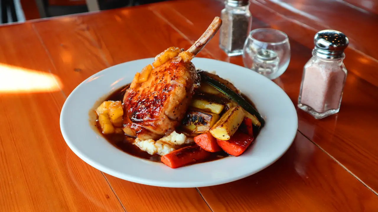 JaK's Place Neighborhood Grill, Nampa, ID