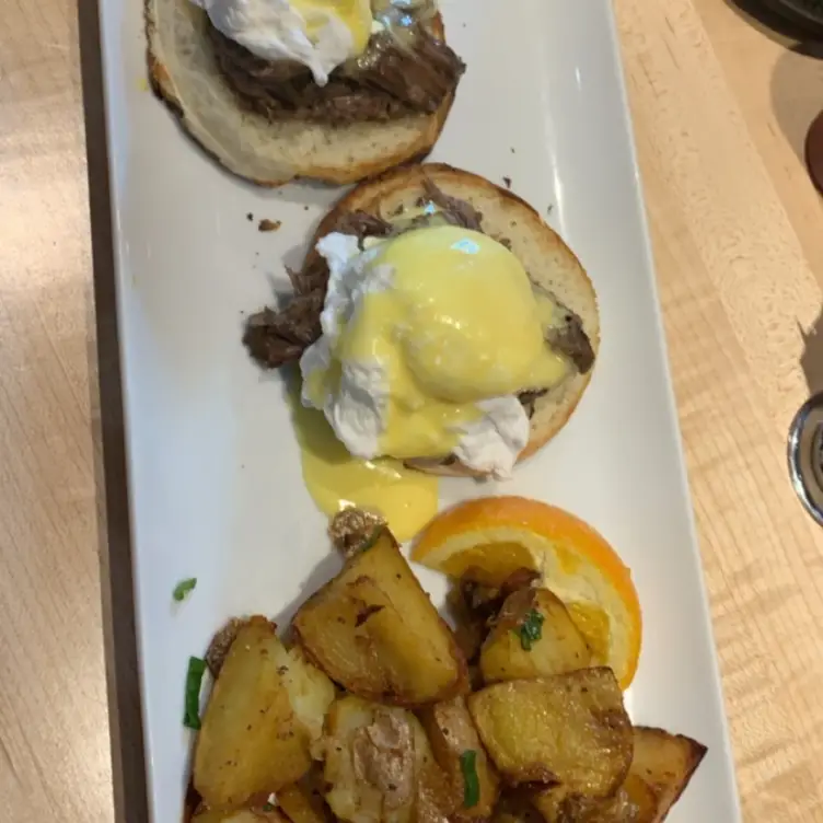 Bea's Eatery, Calgary, AB