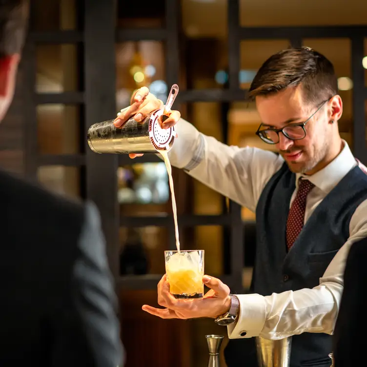 Blue Boar Restaurant - At The High Table Experiences - Cocktail Mixology Class - Blue Boar, London, 