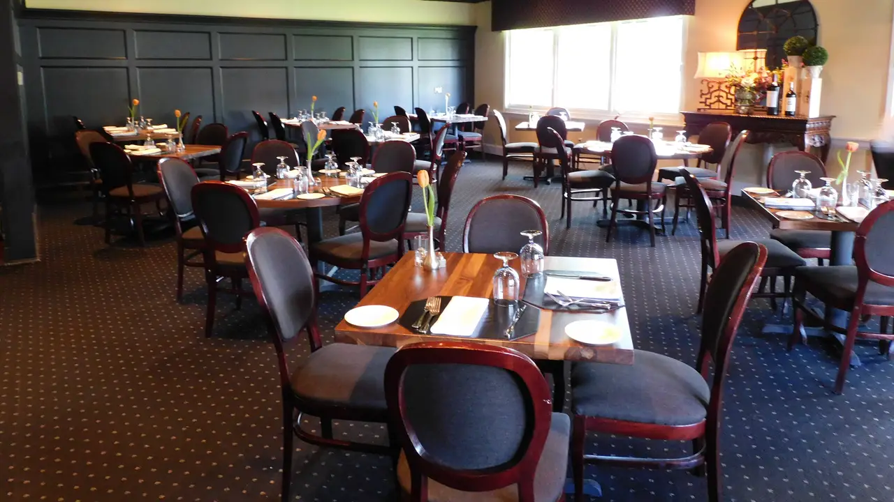Cugino's Restaurant of Farmington, Farmington, CT