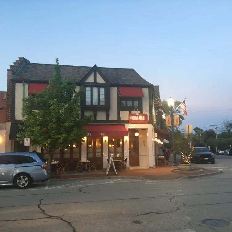 Miramar, Highwood, IL