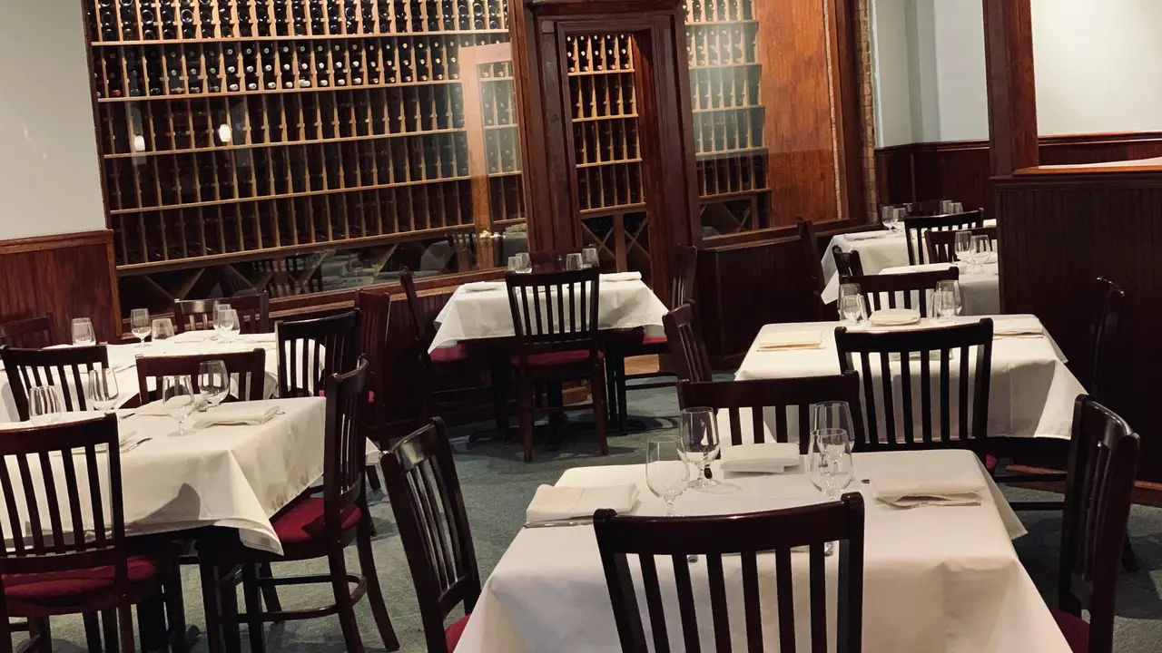 qualitá - Permanently Closed, Indianapolis, IN