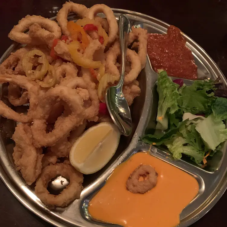 Madisons Restaurant & Bar - Anjou, Anjou, QC