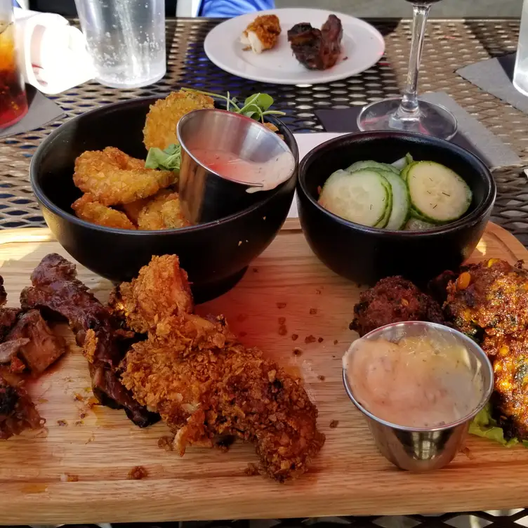 Tavern In The Square - Northborough, Northborough, MA