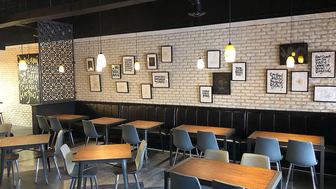 Osteria del Piolo - Permanently Closed, Winnipeg, MB