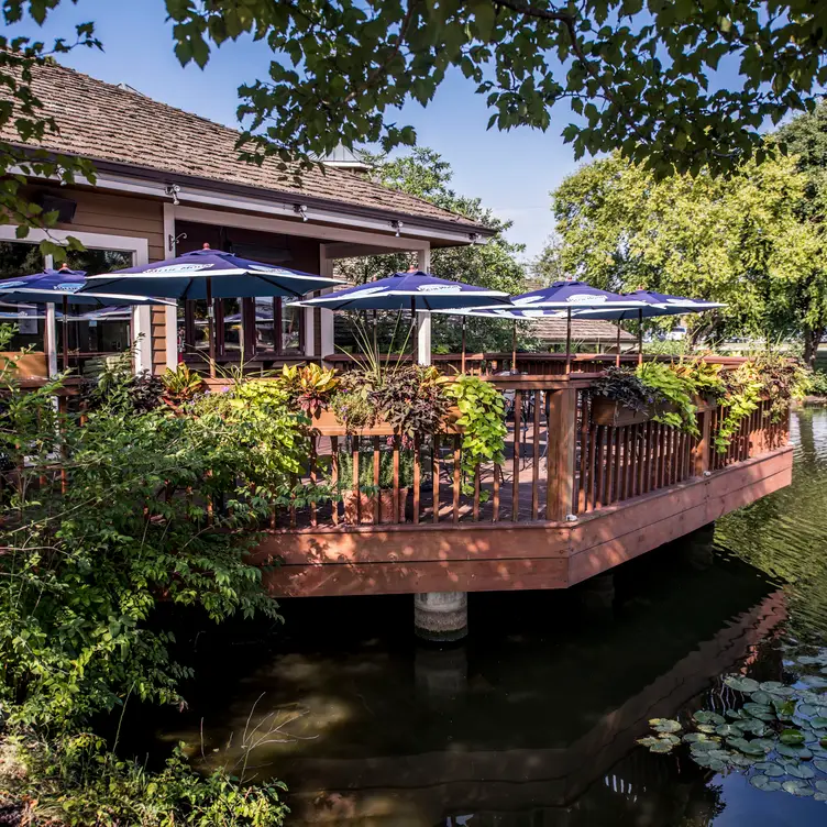 Grille Bar Deck - deSha's American Tavern, Cincinnati, OH