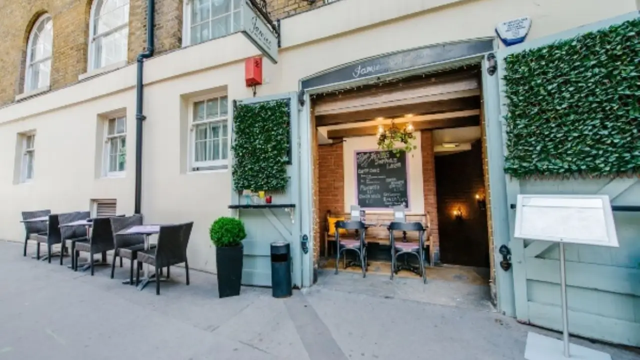 Jamies Suffolk Lane Outside Suffolk - The Bolthole, London, 