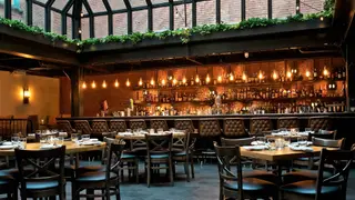 Lot Six Bar & Restaurantの写真