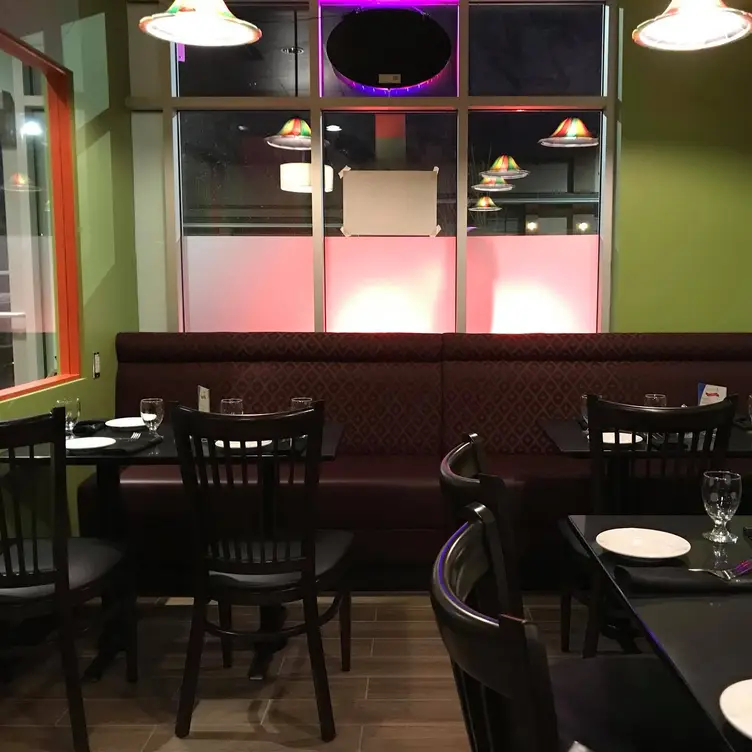 Green Chilli Grill - Mahogany Plaza, Calgary, AB