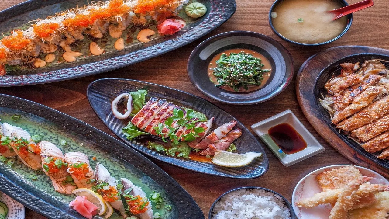 Sushi Inn Japanese Restaurant, Vancouver, BC