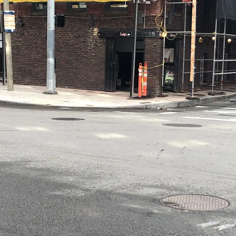 Lucky's Lounge, Boston, MA