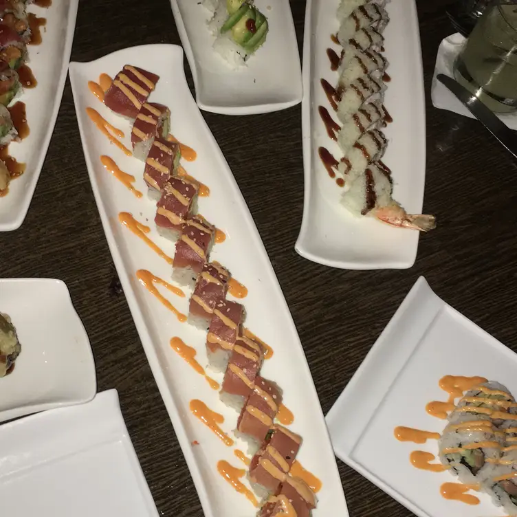 Niu Japanese Fusion Lounge, Chicago, IL