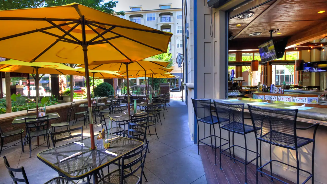 Tin Lizzy's - Emory Point, Atlanta, GA