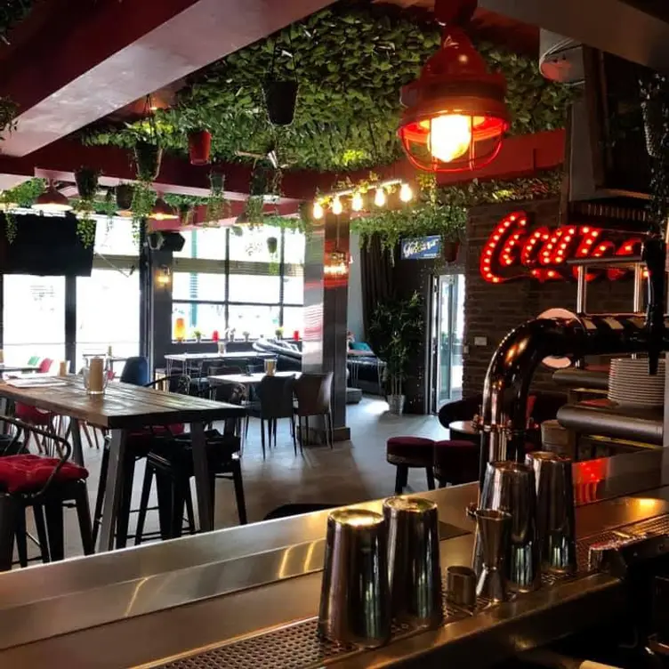 The Shack 68, Twickenham, Greater London