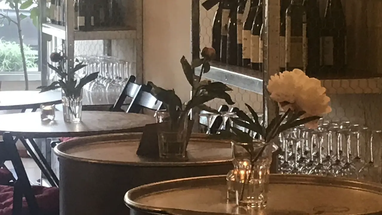 48 Bistro, London, 